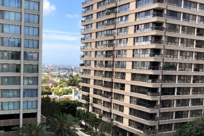 Photo - 10747 Wilshire Blvd