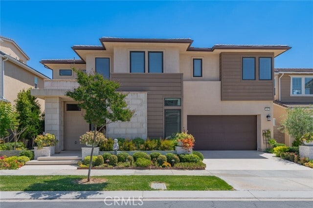 Building Photo - 60 Ray