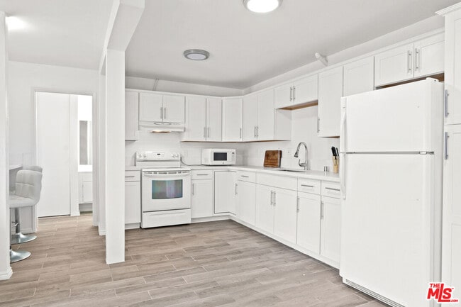 Photo - 550 W Regent St Unit 345