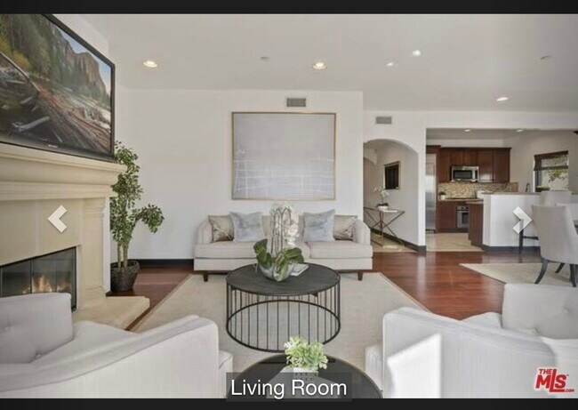 Photo - 10319 Almayo Ave Unit 101