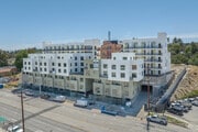 Photo - Woodlake Apartments