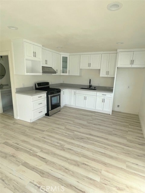 Building Photo - 999 Long Beach Blvd