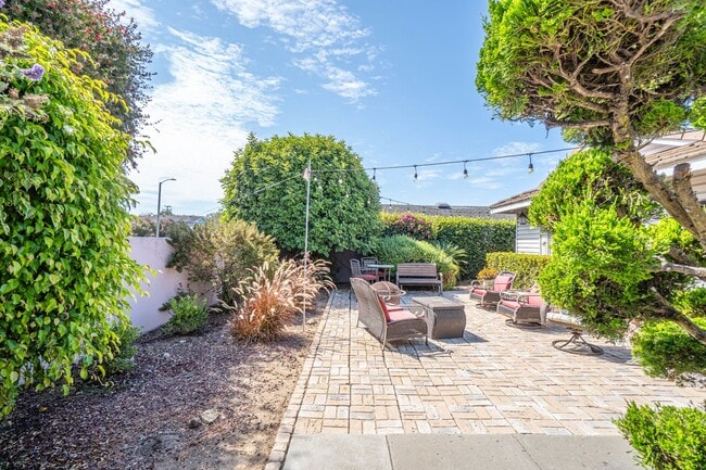 Photo - 857 Gwyne Ave
