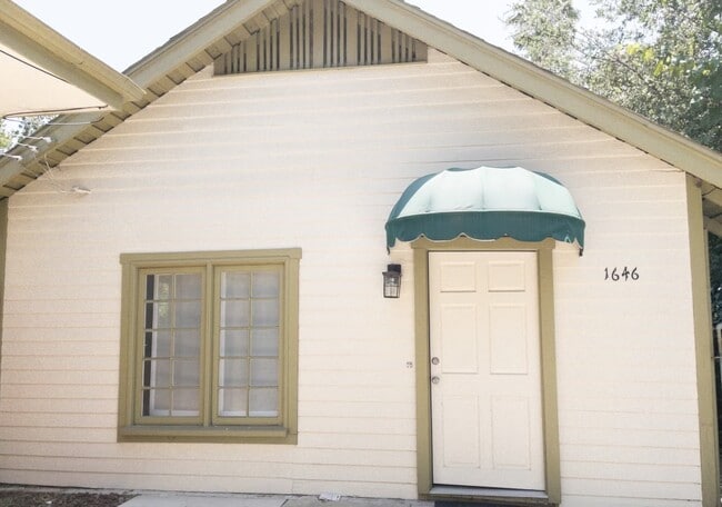 Photo - 1646 E Del Mar Blvd House