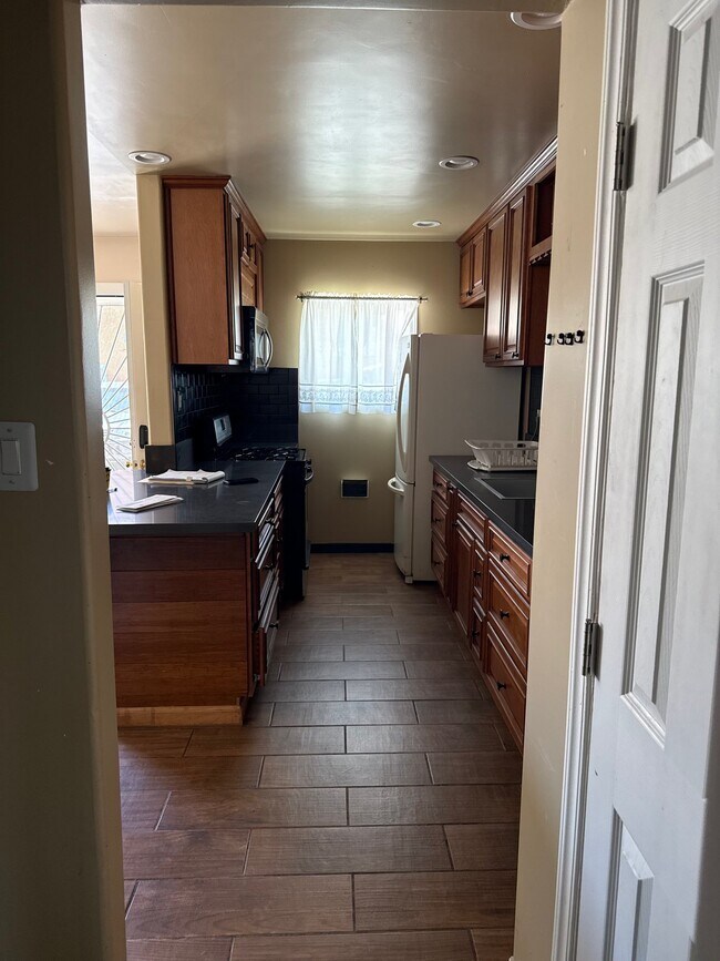 Photo - 525 E Hyde Park Blvd Unit C