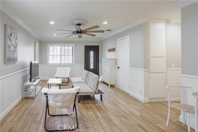 Photo - 5052 Taft St