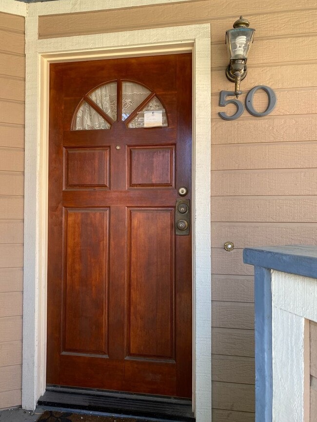 Photo - Spacious Townhome in University City for Rent!