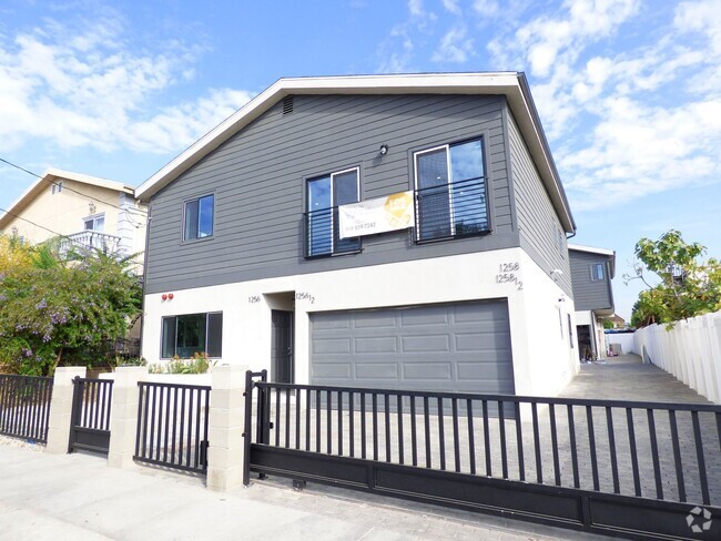 Building Photo - 1256 N Hobart Blvd Unit 1258 1/2 N Hobart Blvd Rental