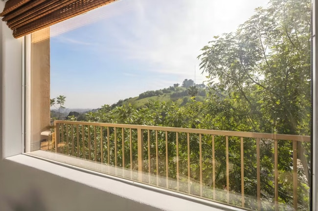 Photo - 3744 Roberta St