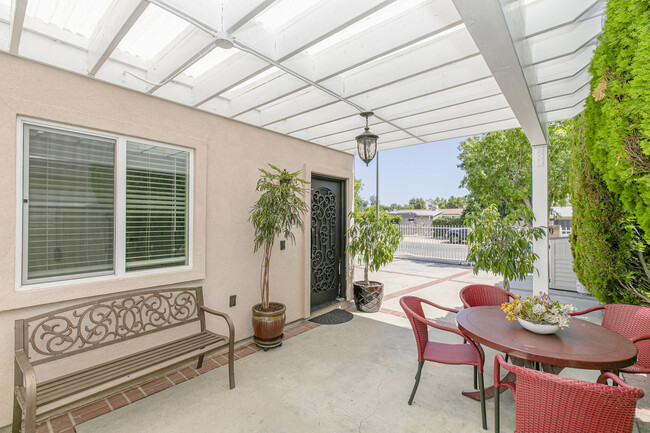 Photo - 15849 1/2 Malden St