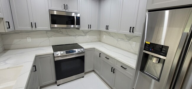Kitchen 3 - 1300 Midvale Ave Unit 307