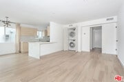 Photo - 560 Kings Rd Unit 4
