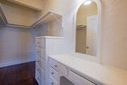 Studio - 435SF Vanity/Closet - Ashmont Apartments...Art Deco Building...Newly Remodeled Apartments...CALL NOW!