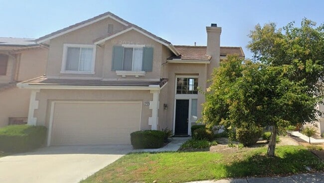Building Photo - Great 2 Story 3 bed 2.5 bath near Guajome Lake in Oceanside
