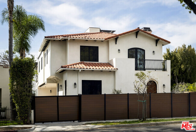 Building Photo - 1201 N Vista St Rental