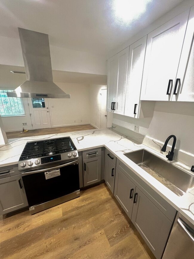 Photo - 10223 Dixon Ave S Unit 02