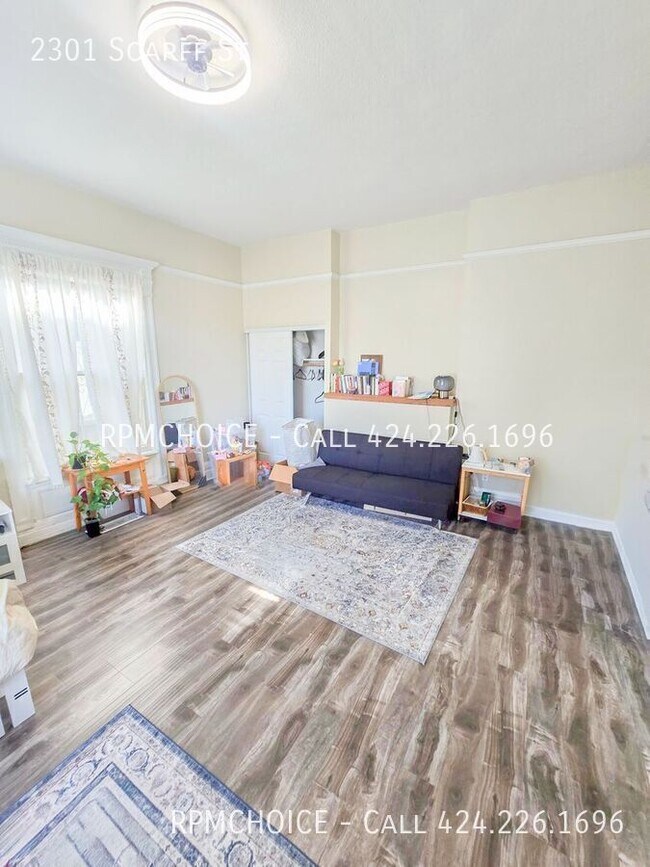 Photo - 2301 Scarff St