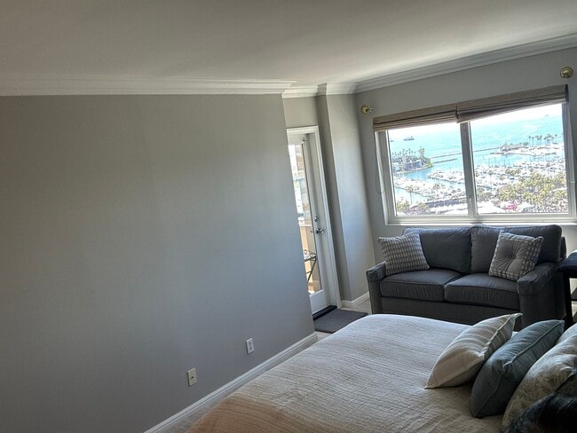 Building Photo - 525 E Seaside Way Unit 1607