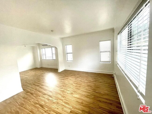 Photo - 2102 S Harcourt Ave