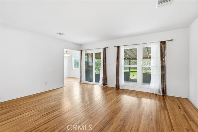 Photo - 15853 Romar St