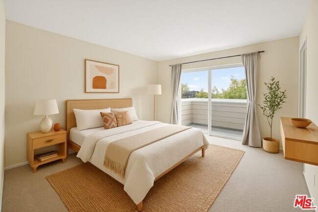 Photo - 1653 Micheltorena St Unit 3