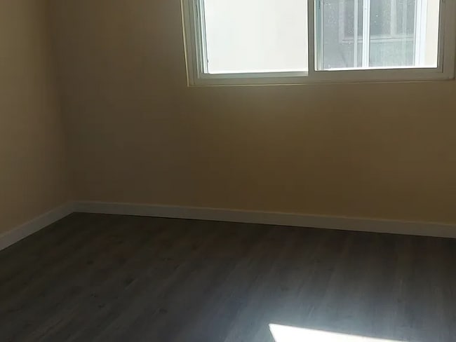 Photo - 10214 Woodworth Ave Unit 6