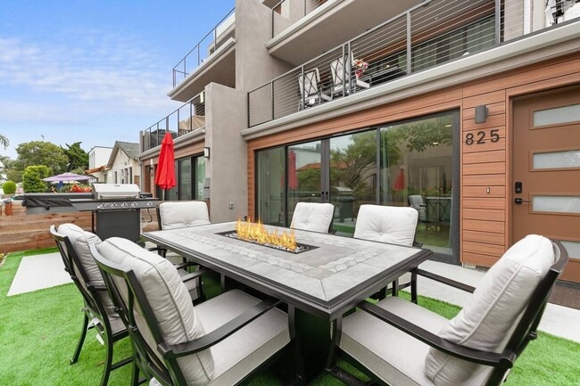 Photo - 825 Island Ct Townhome