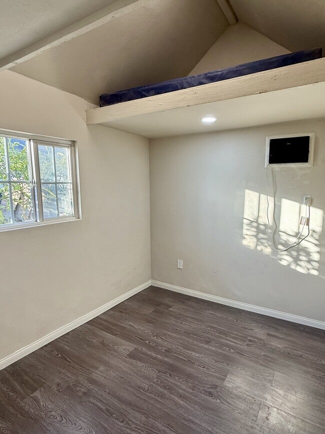 Photo - 5795 Kenwood Pl