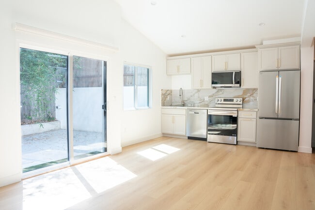 Building Photo - 3097 Manning Ave Unit 3103 Rental