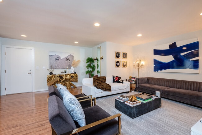 Photo - 1620 Malcolm Ave