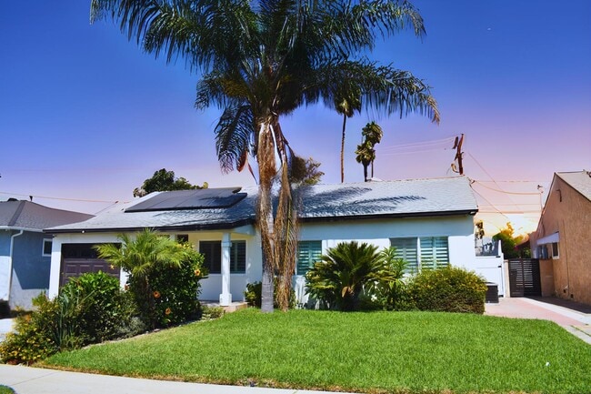 Photo - 9741 Homestead St