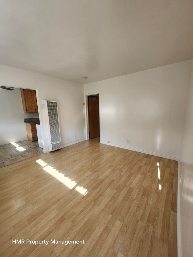 Photo - Beautilful 1-bedroom Upstairs Apartment in...