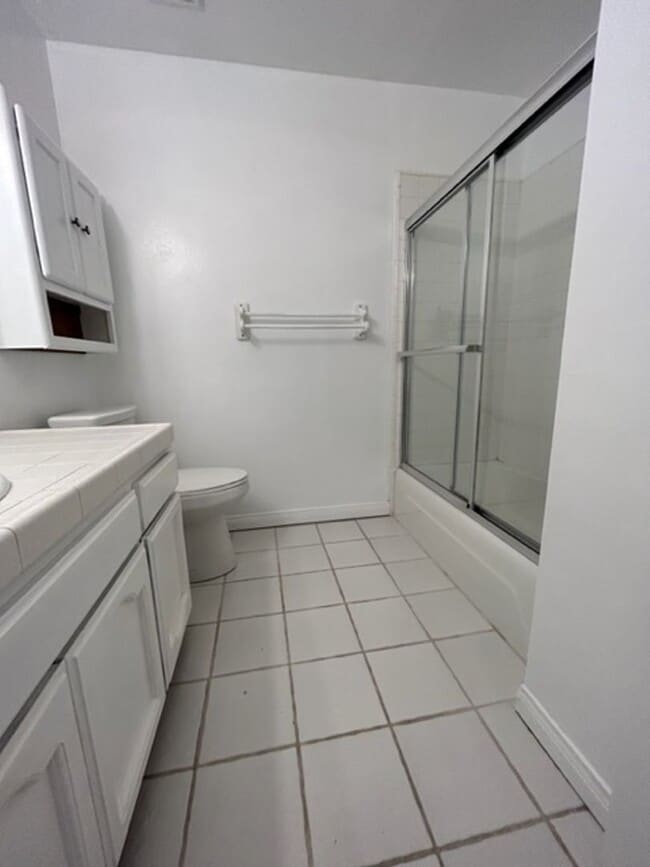 Photo - Los Caballeros #319 Unit 319