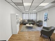 Photo - 855 W 2nd St