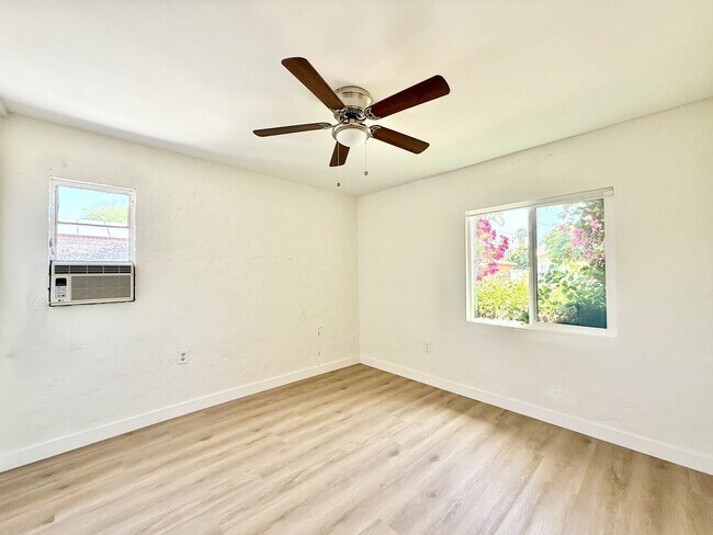 Photo - AVAILABLE NOW!!  RECENTLY UPDATED 1 Bedroom 1 Bathroom!! Apartment in Palm Desert Unit 01
