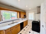 Photo - 2 bedroom, 2 bathroom Bright and Happy Home Near Downtown Santa Barbara