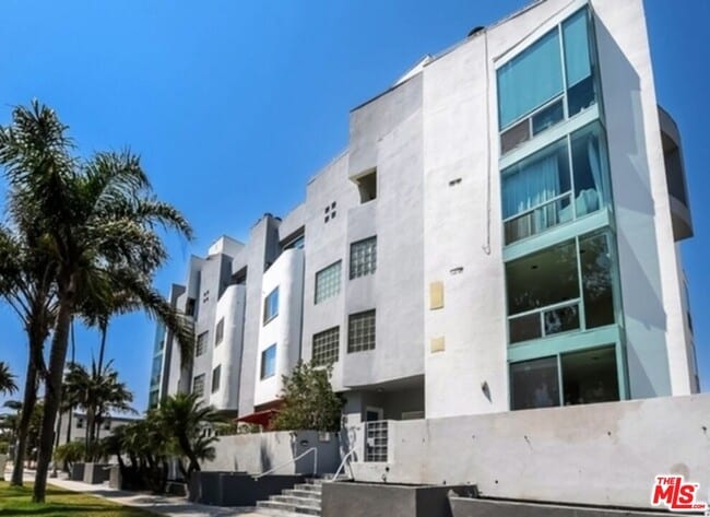 Photo - 401 California Ave Townhome