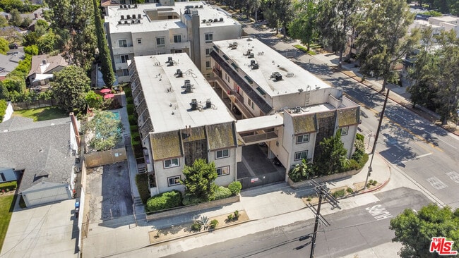 Photo - 4660 Coldwater Canyon Ave