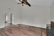 Photo - 929 Mulberry Dr