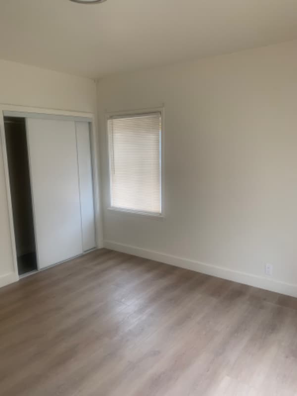 Photo - 9020 Longden Ave