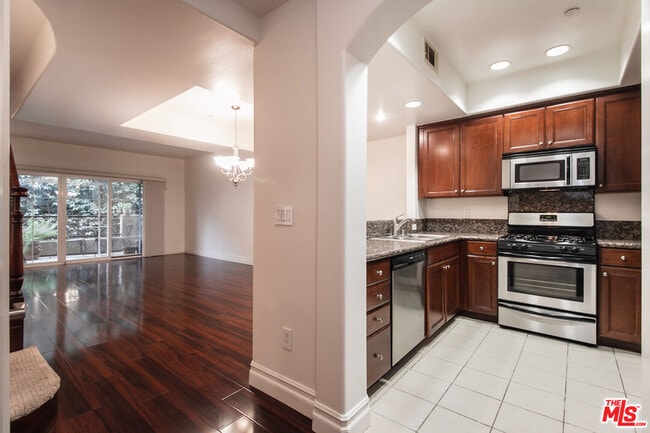 Photo - 15206 Burbank Blvd Unit 110