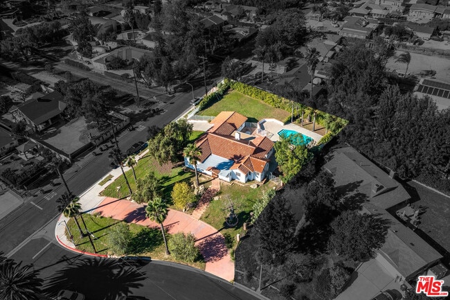 Building Photo - 10440 Johanna Ave