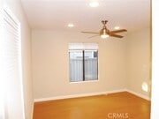 Photo - 215 Springview
