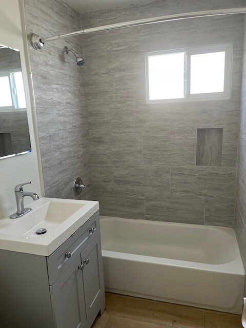 Bathroom - 14320 Condon Ave
