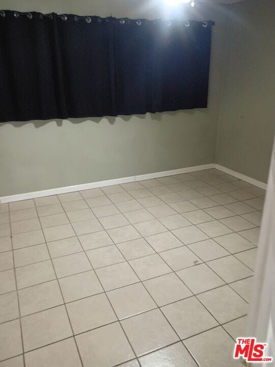 Photo - 15308 Main St