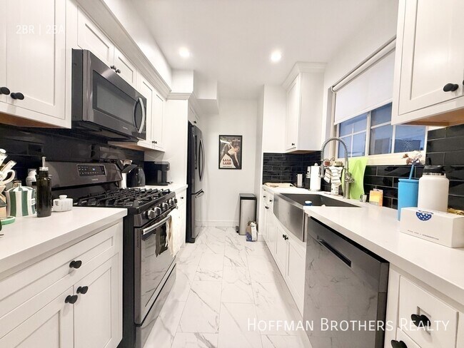 Photo - 320 N Crescent Dr