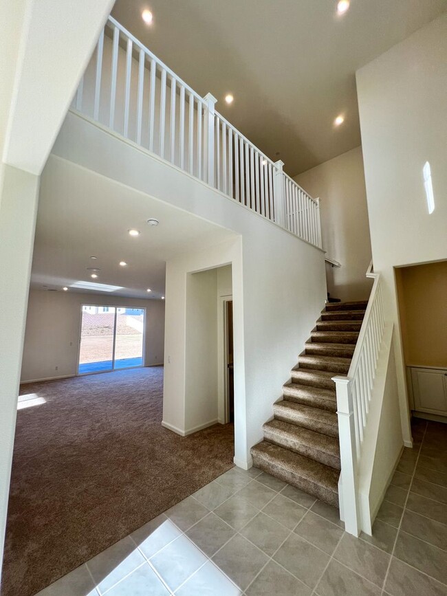 Photo - 5 Bedroom home with FULL MOTHER IN LAW SUITE and MASSIVE backyard