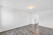 Photo - 1805 W 80th St