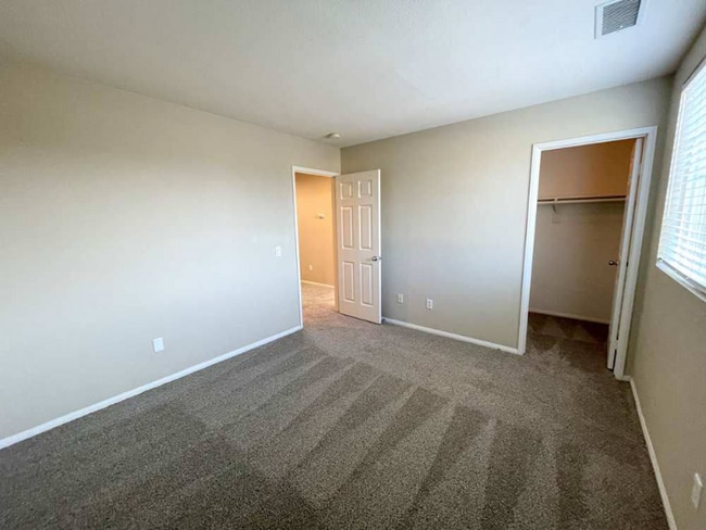 Photo - 1057 E Agate Ct