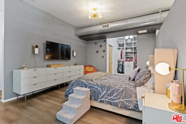 Photo - 1111 S Grand Ave Unit 716